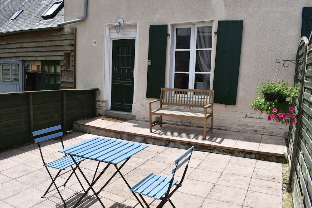 Photo of Others in Le Neufbourg