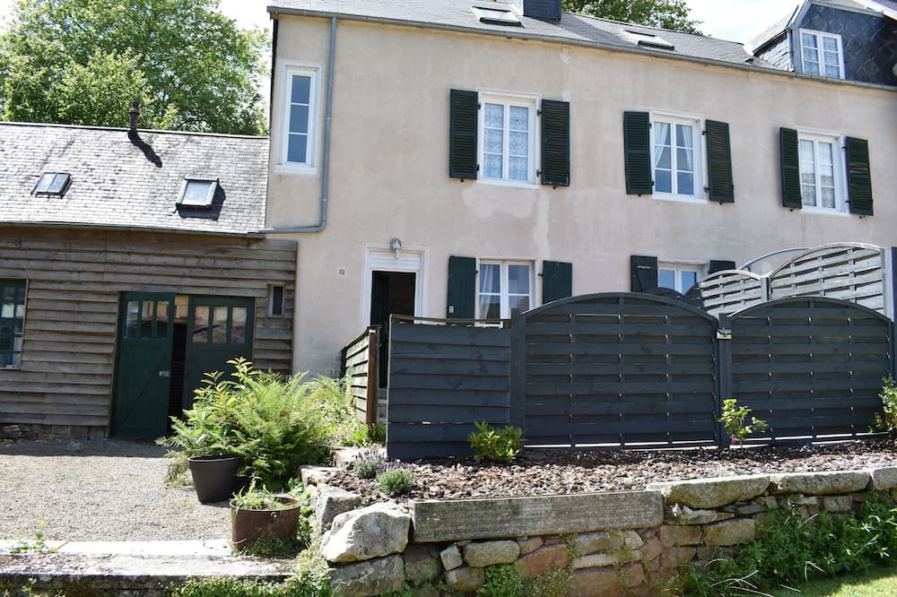 Photo of Outdoor in Le Neufbourg