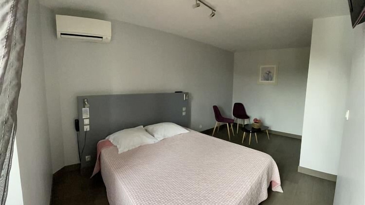 Photo of Others in Saint-Jean-le-Vieux