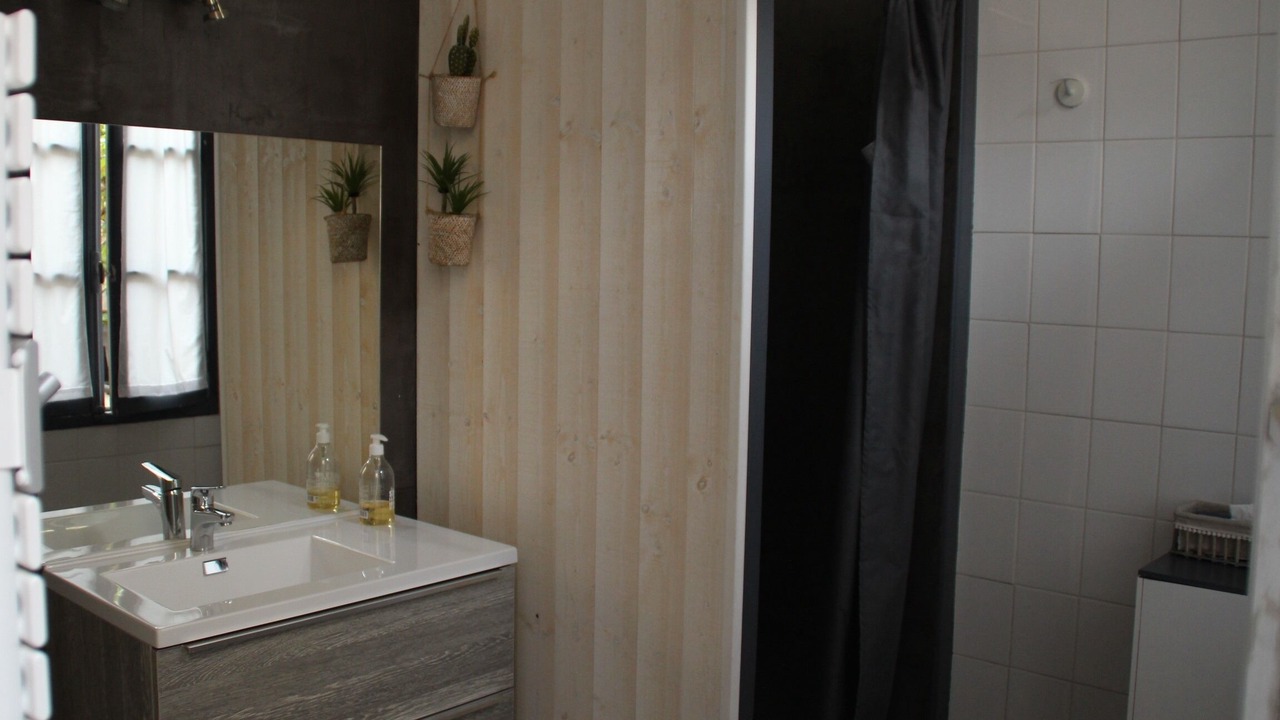 Photo of Bathroom in Saintes