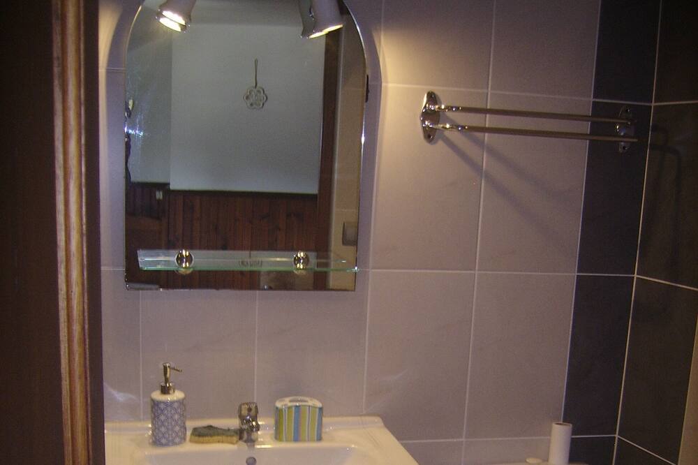 Photo of Bathroom in Pontlevoy