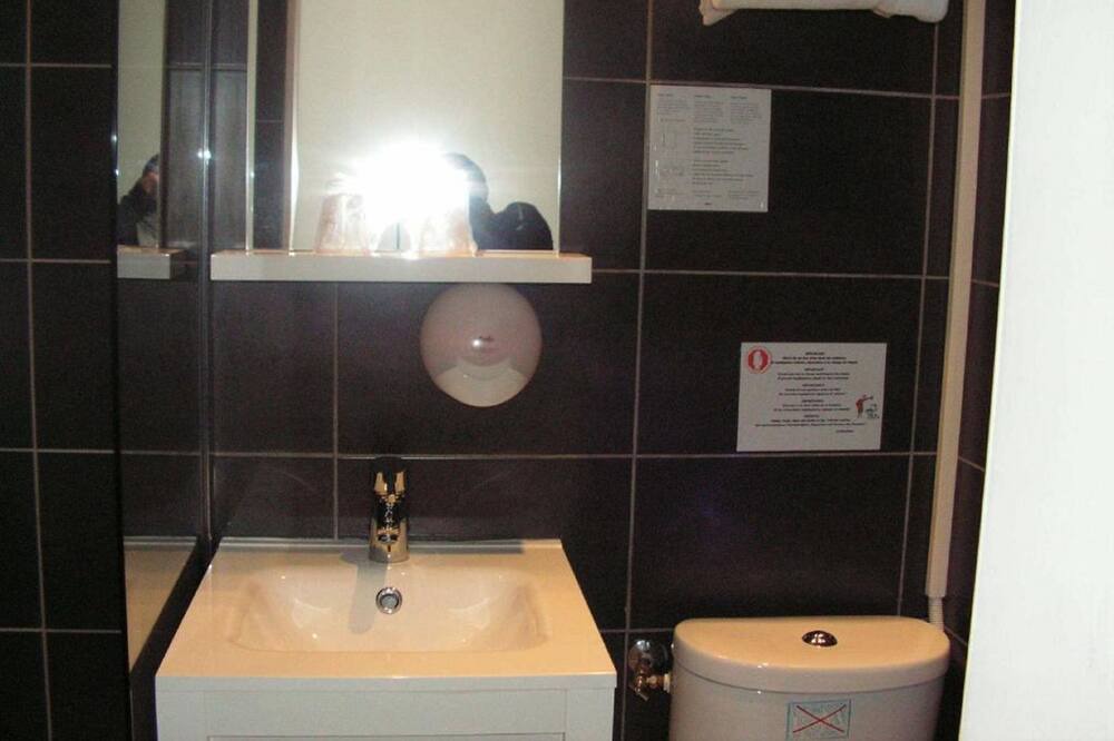 Photo of Bathroom in Cassis