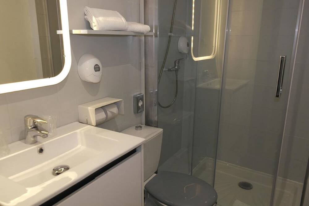 Photo of Bathroom in Cassis