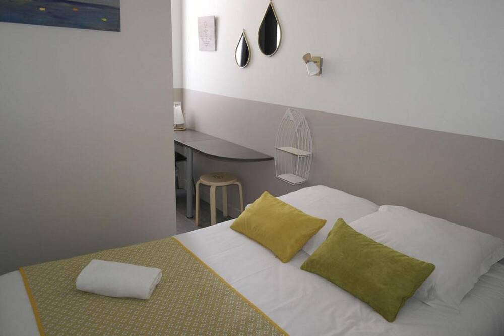 Photo of Bedroom in Cassis