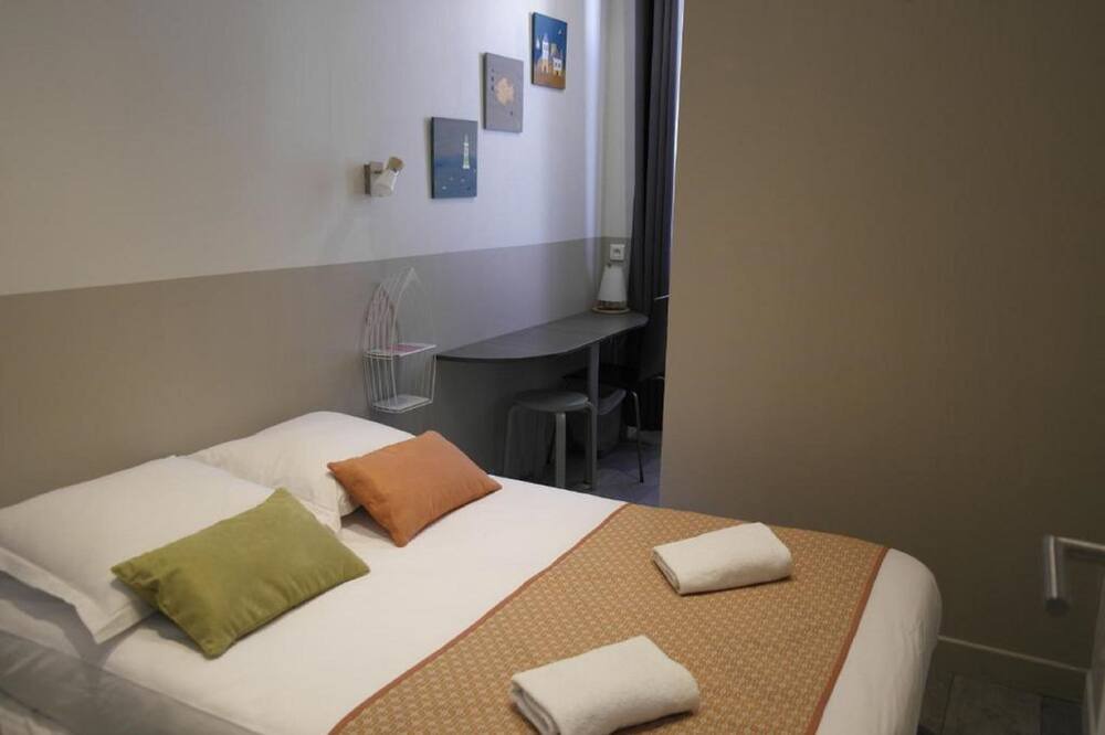 Photo of Bedroom in Cassis