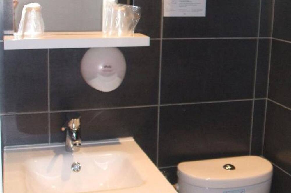 Photo of Bathroom in Cassis