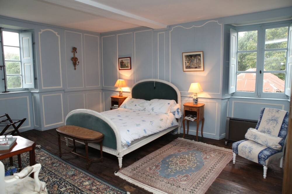 Photo of Bedroom in Dol-de-Bretagne