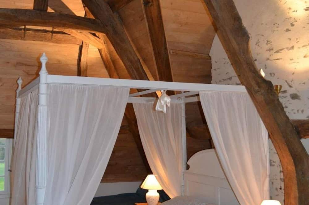 Photo of Bedroom in Dol-de-Bretagne