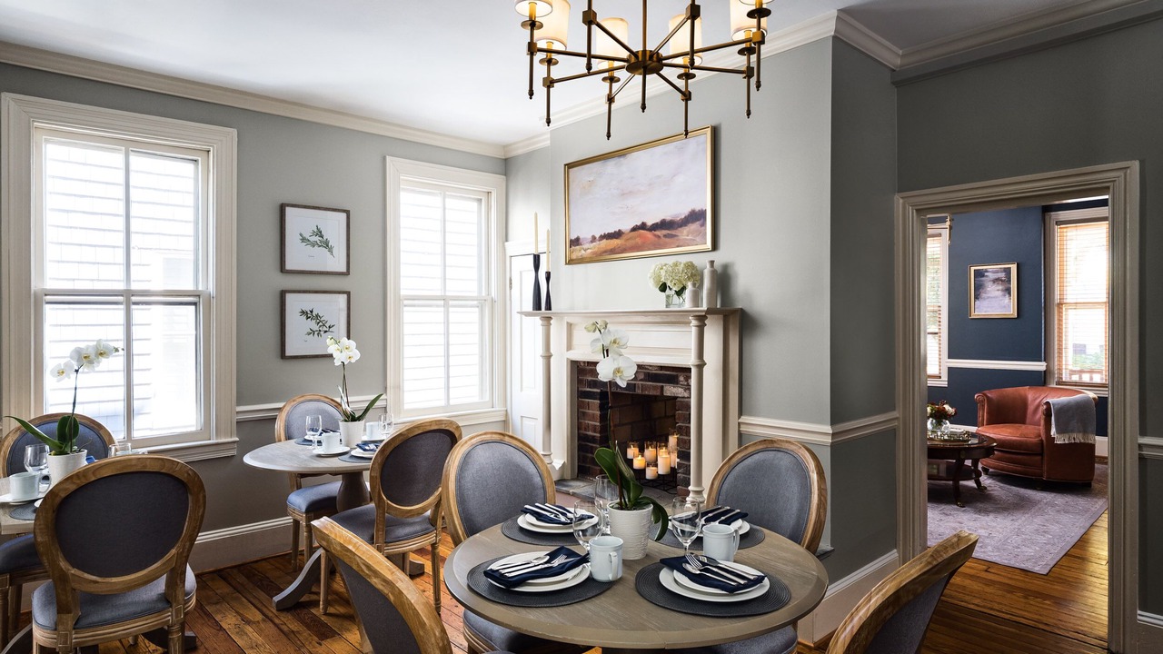 Photo of Livingroom in Historic District