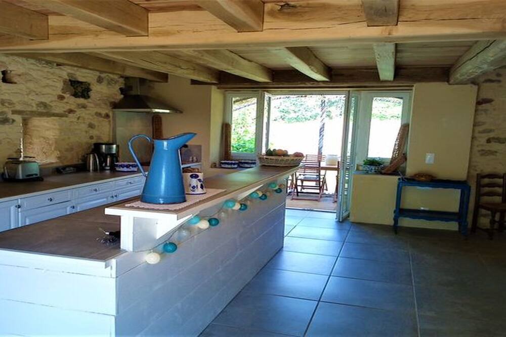 Photo of Kitchen in Sauveterre-la-Lemance