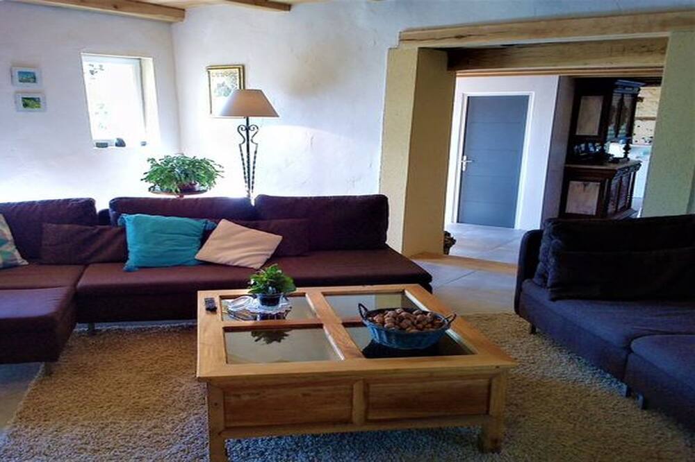 Photo of Livingroom in Sauveterre-la-Lemance