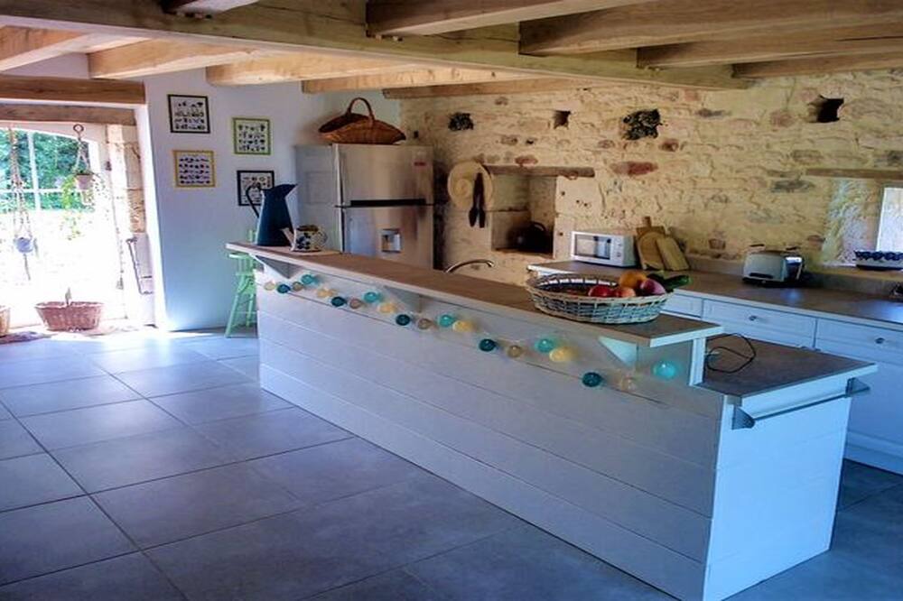 Photo of Kitchen in Sauveterre-la-Lemance