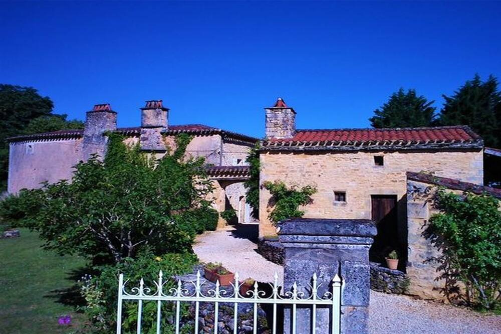 Photo of Outdoor in Sauveterre-la-Lemance