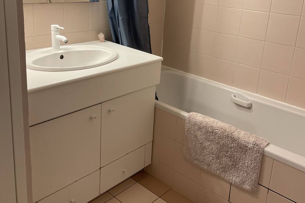 Photo of Bathroom in Saint-Avertin