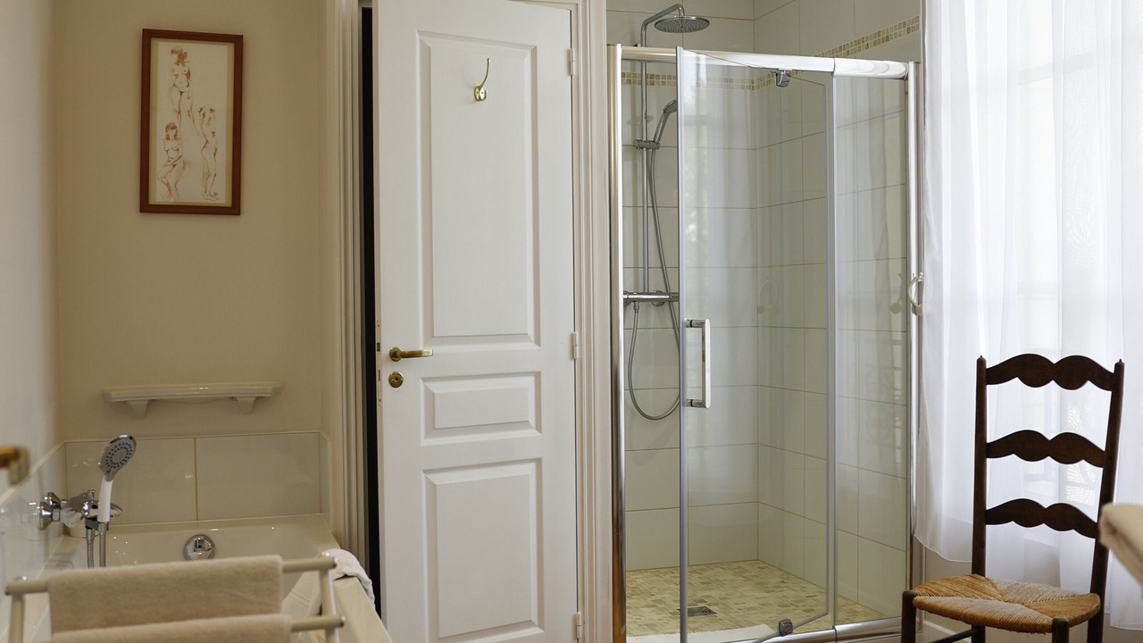 Photo of Bathroom in Bretteville-sur-Odon