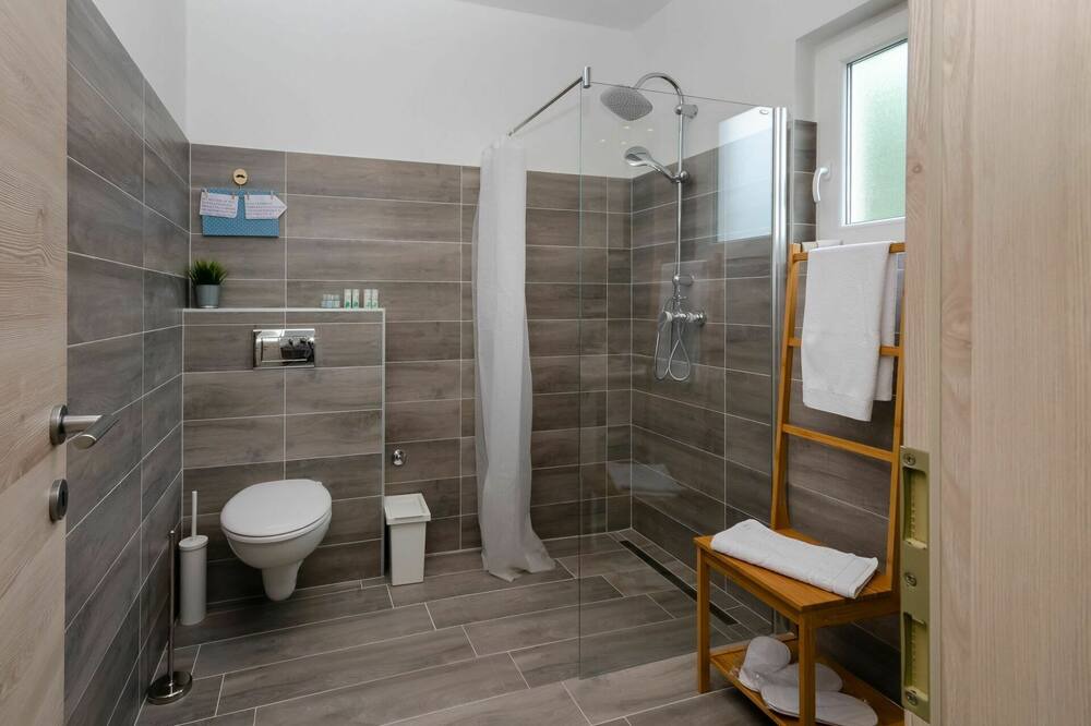 Photo of Bathroom in Drivenik