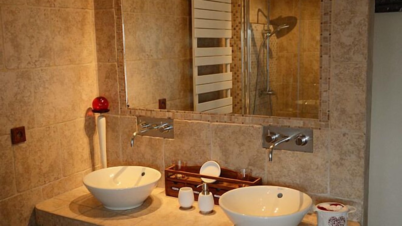 Photo of Bathroom in Old Lyon