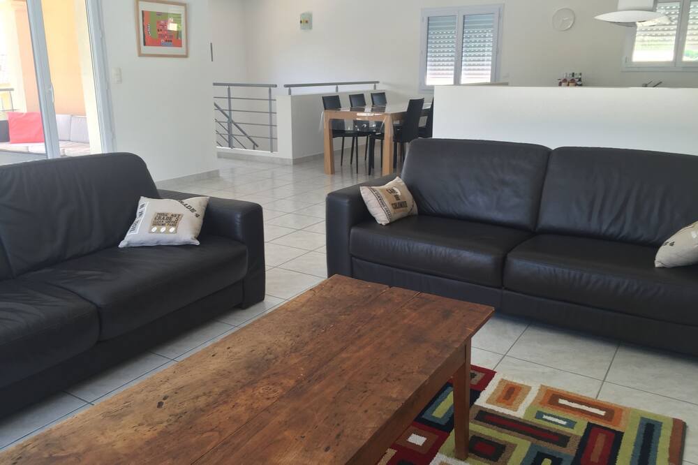 Photo of Livingroom in Neffies