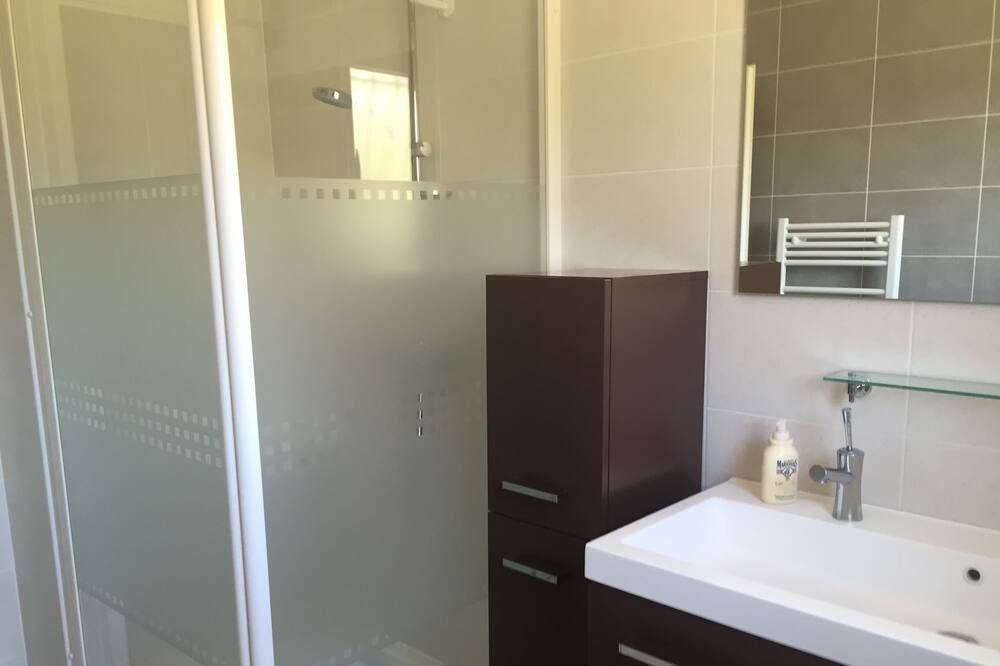 Photo of Bathroom in Neffies