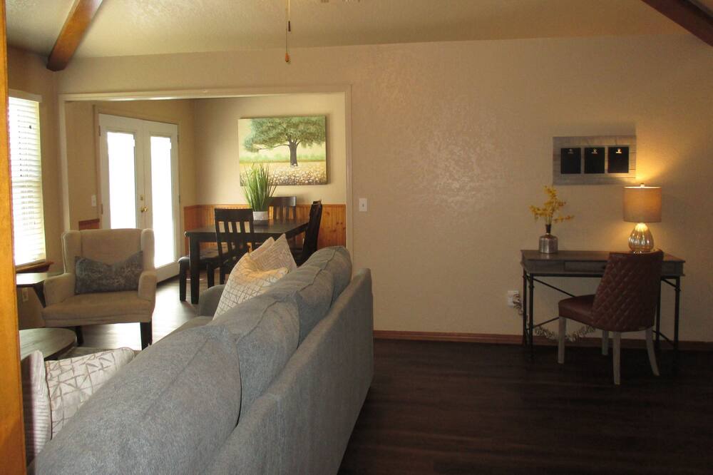 Photo of Bedroom in South Oklahoma City