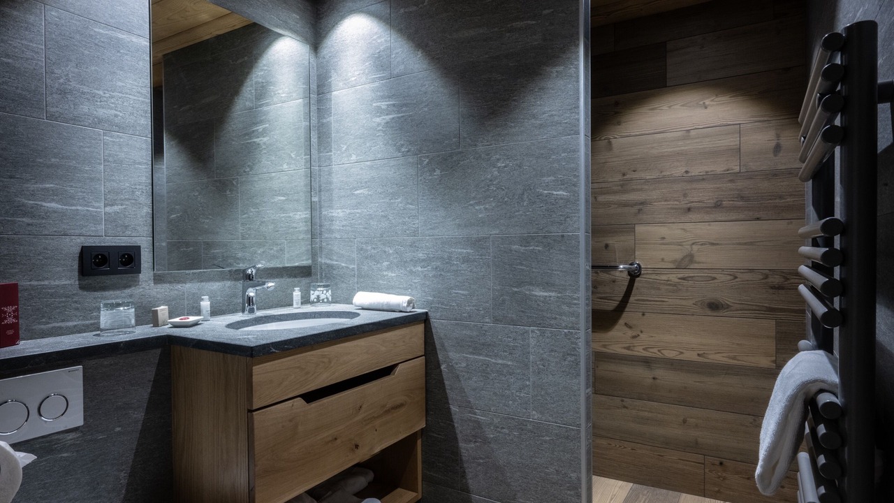 Photo of Bathroom in Cordon