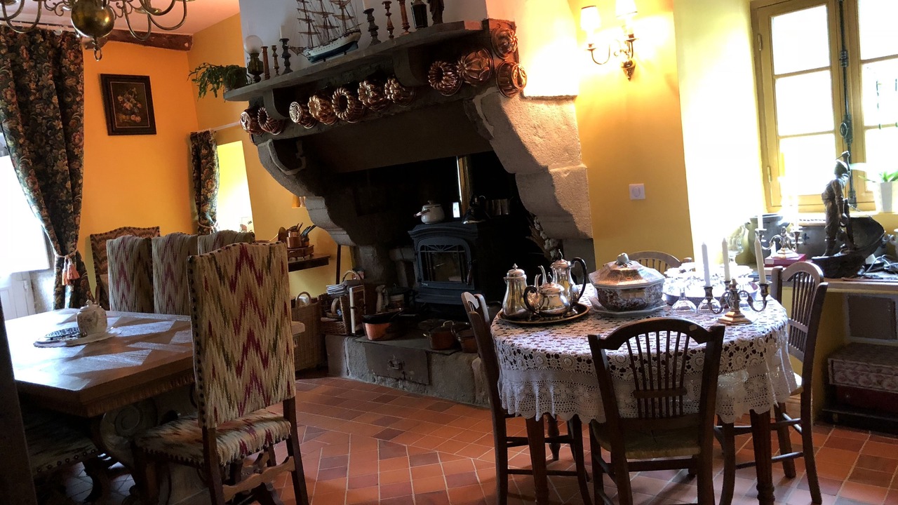 Photo of Others in Saint-Leger-des-Pres