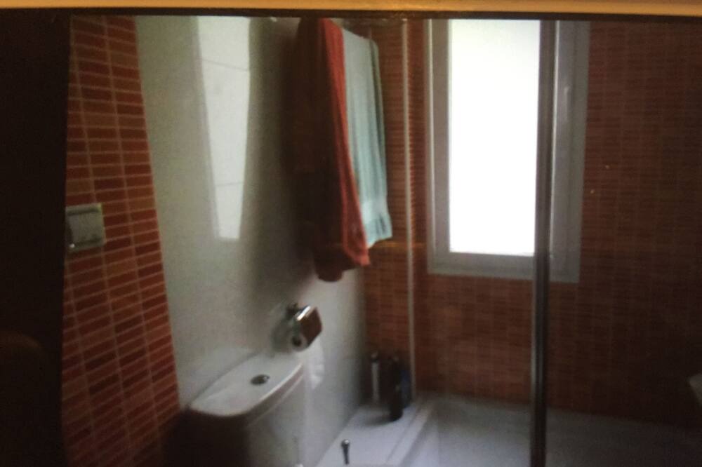 Photo of Bathroom in Romareda