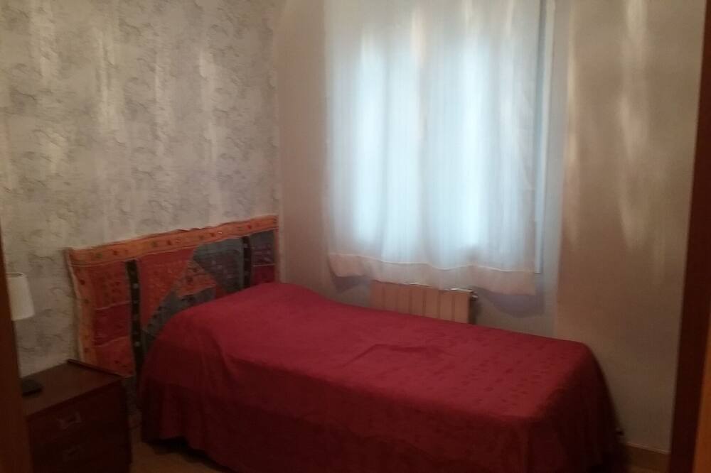 Photo of Bedroom in Romareda