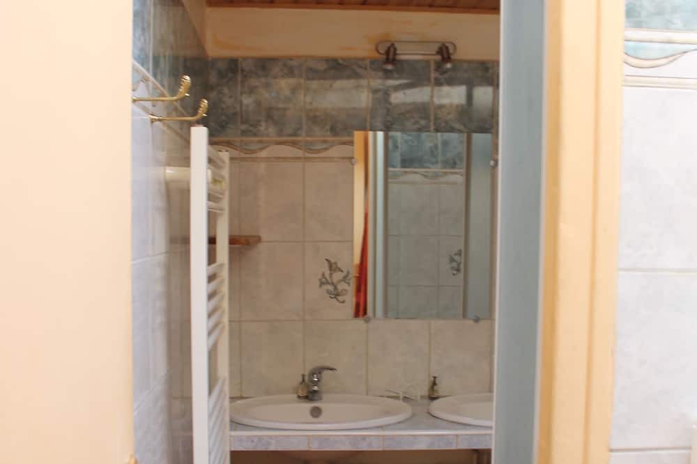 Photo of Bathroom in Saillans