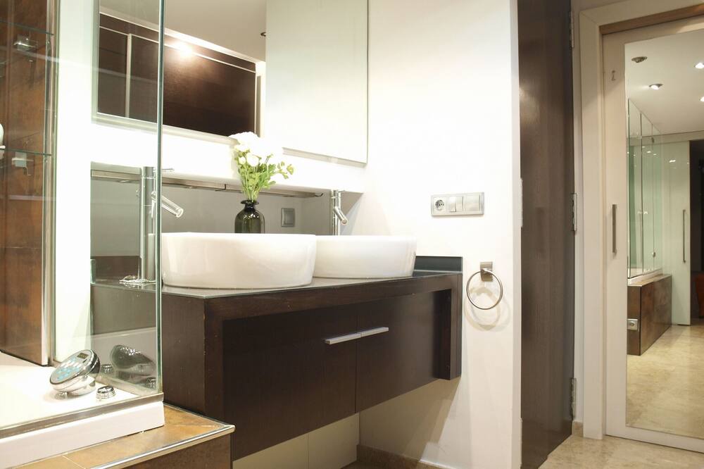 Photo of Bathroom in Penya-roja