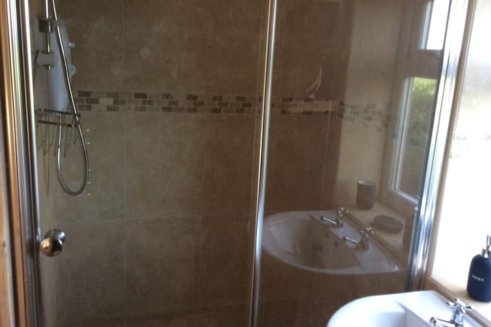 Photo of Bathroom in Bloxham