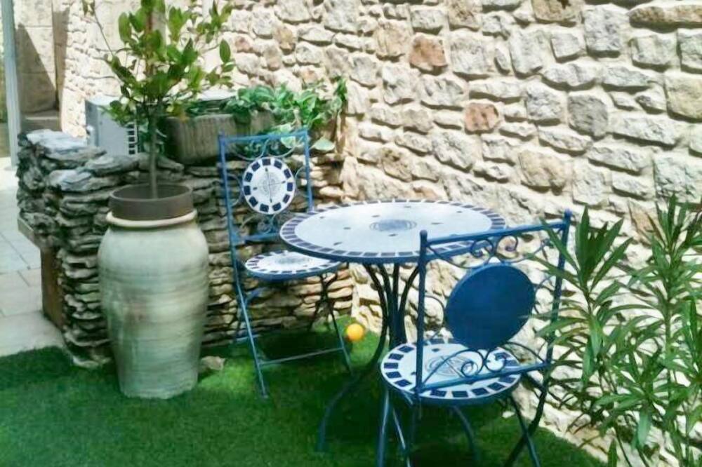 Photo of Patio Balcony in Saint-Andre-d'Olerargues