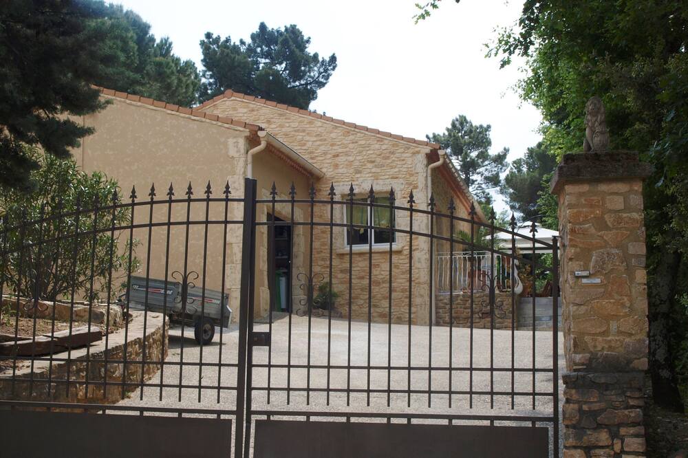 Photo of Outdoor in Saint-Andre-d'Olerargues