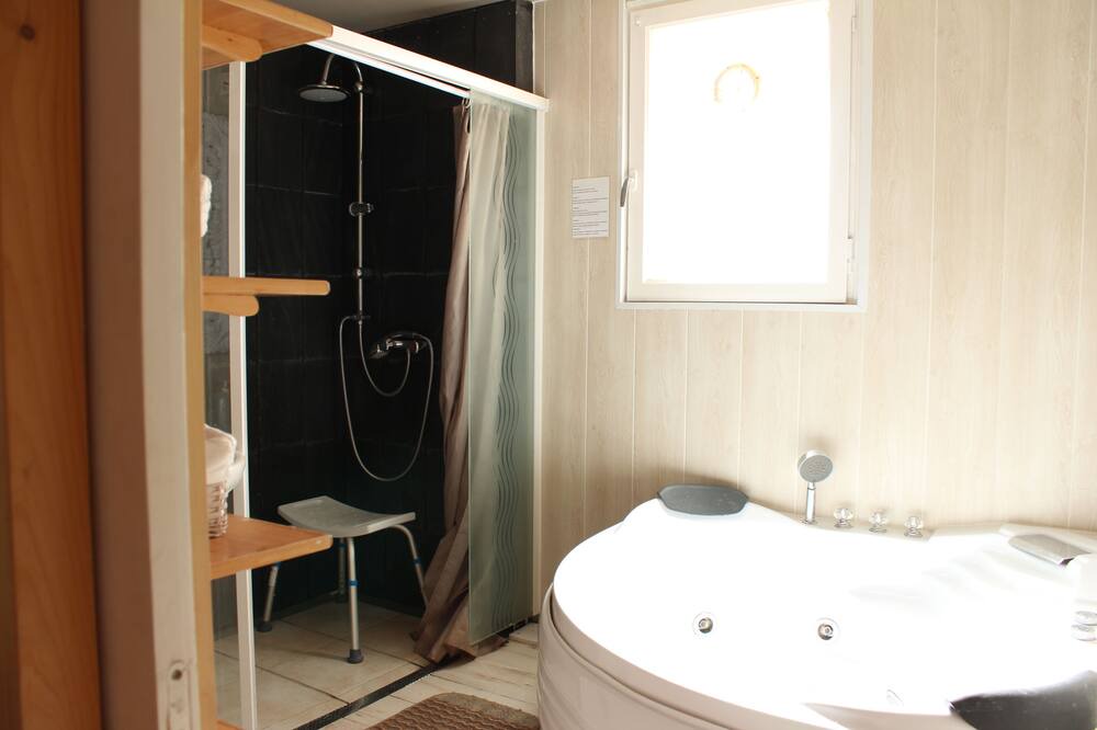 Photo of Bathroom in Lourdes