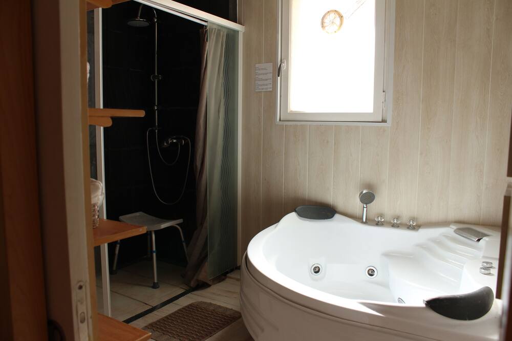 Photo of Bathroom in Lourdes