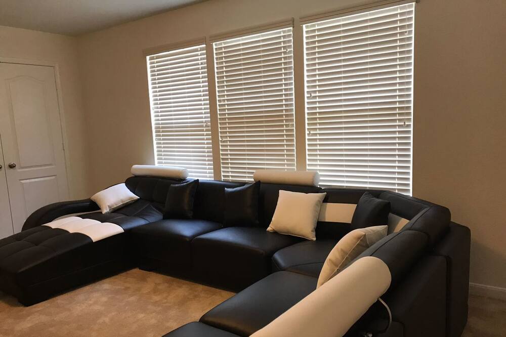 Photo of Livingroom in Richmond