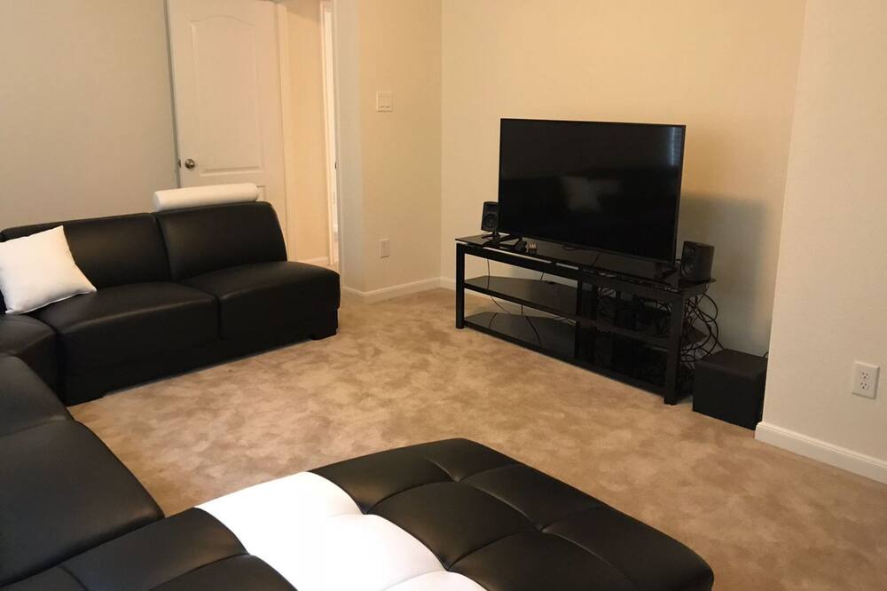Photo of Livingroom in Richmond