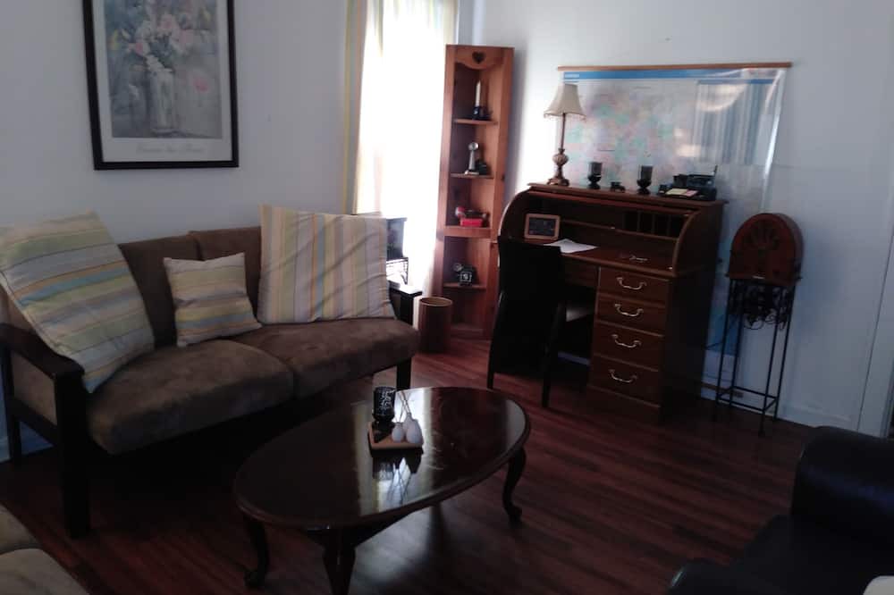 Photo of Livingroom in Collier Heights