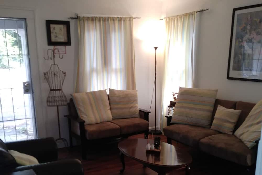 Photo of Livingroom in Collier Heights