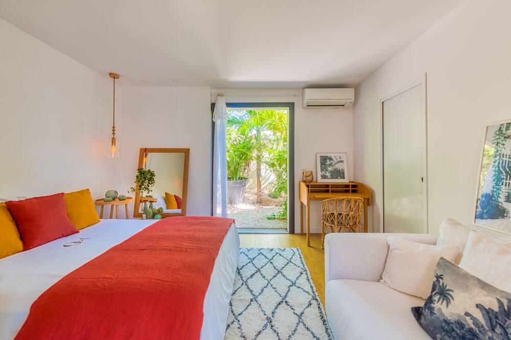 Photo of Bedroom in Cul de Sac