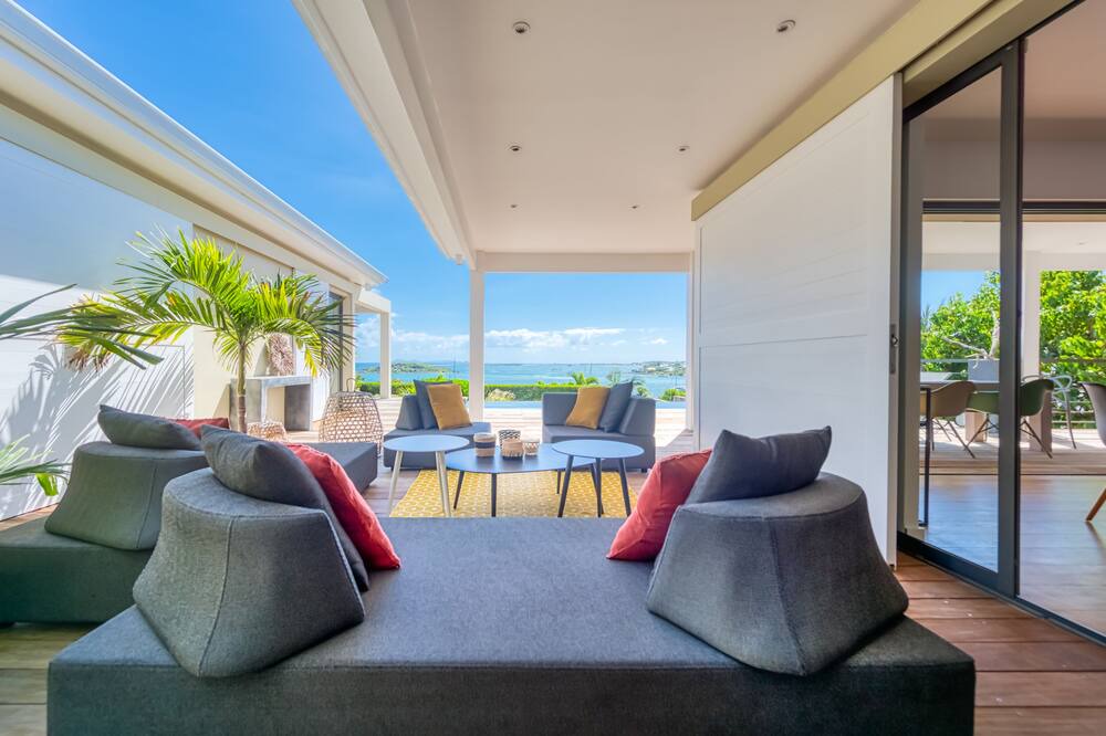 Photo of Others in Cul de Sac