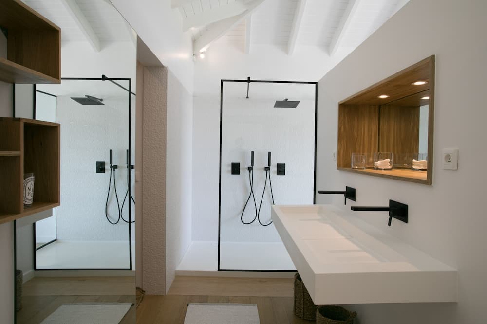 Photo of Bathroom in Cul de Sac