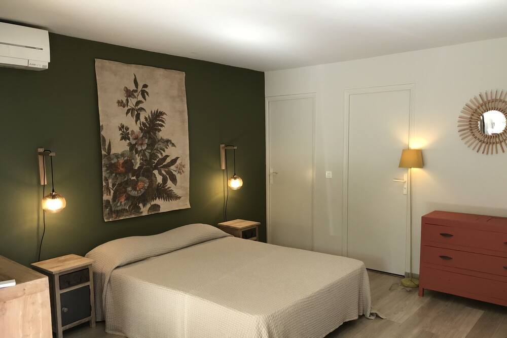 Photo of Bedroom in Cul de Sac