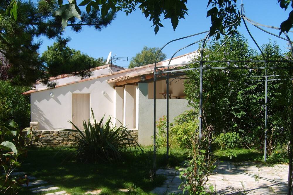 Photo of Outdoor in Chateau Gombert