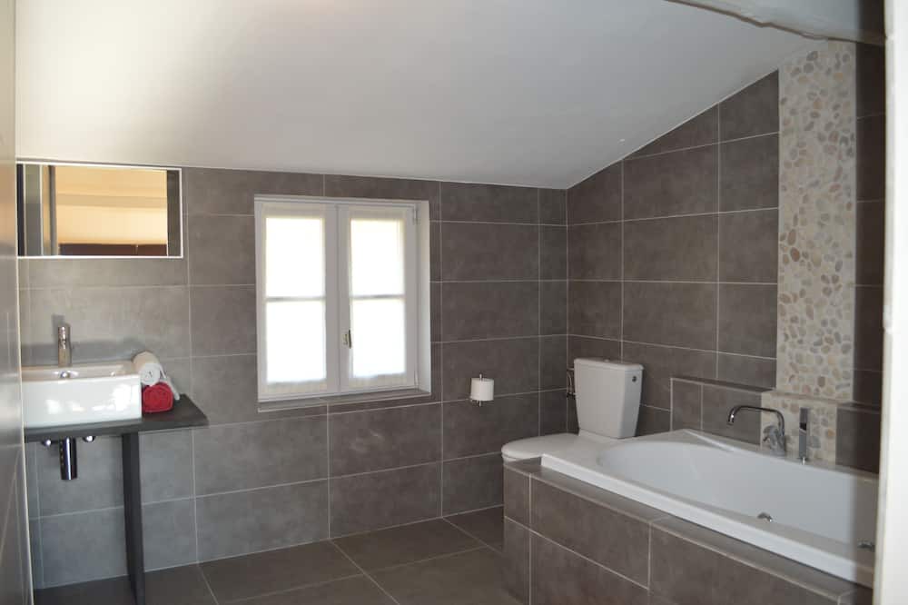 Photo of Bathroom in Fiac