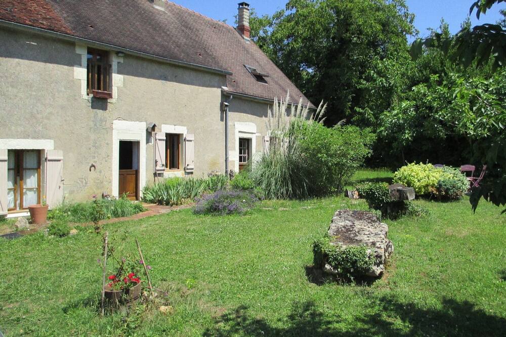 Photo of Outdoor in Lurcy-le-Bourg