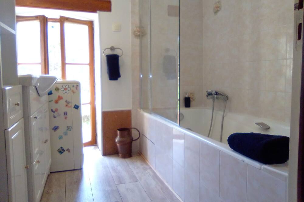 Photo of Bathroom in Lurcy-le-Bourg