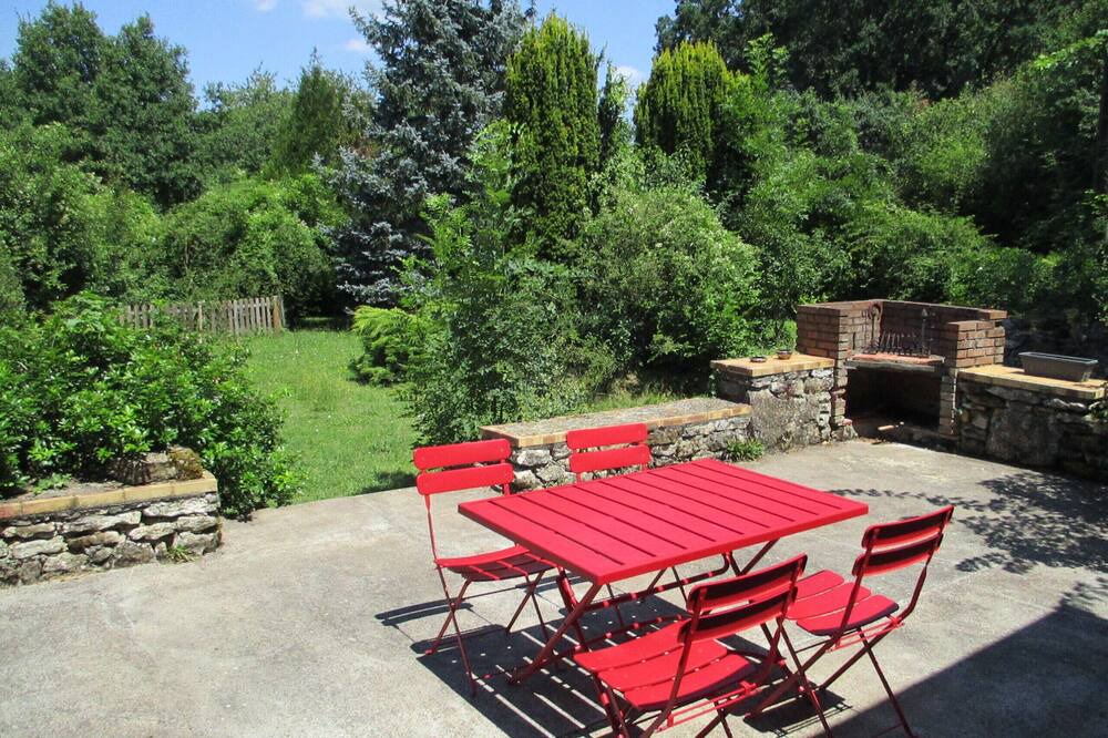 Photo of Patio Balcony in Lurcy-le-Bourg