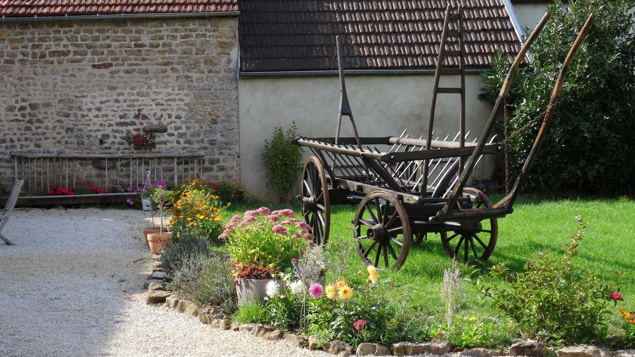 Photo of Outdoor in Maconge