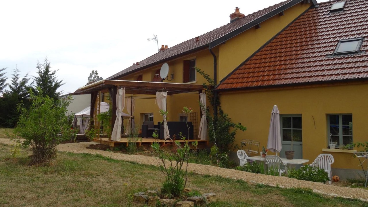 Photo of Outdoor in Maconge